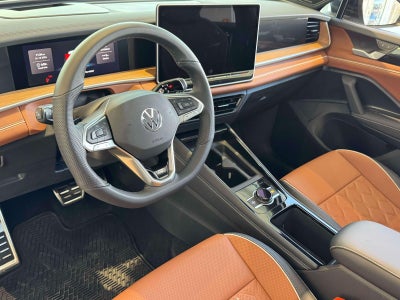 2026 Volkswagen Tiguan 2.0T SEL R-Line