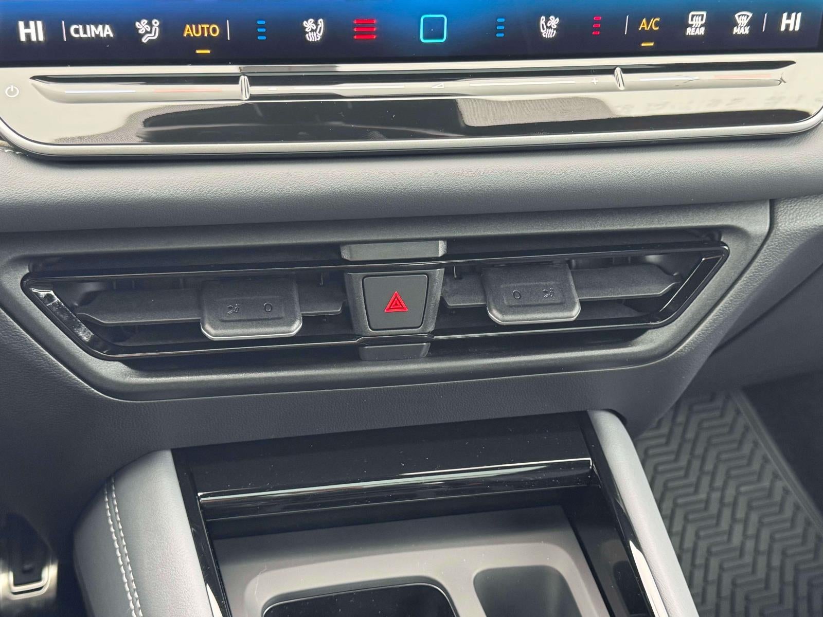 2026 Volkswagen Tiguan 2.0T SEL R-Line