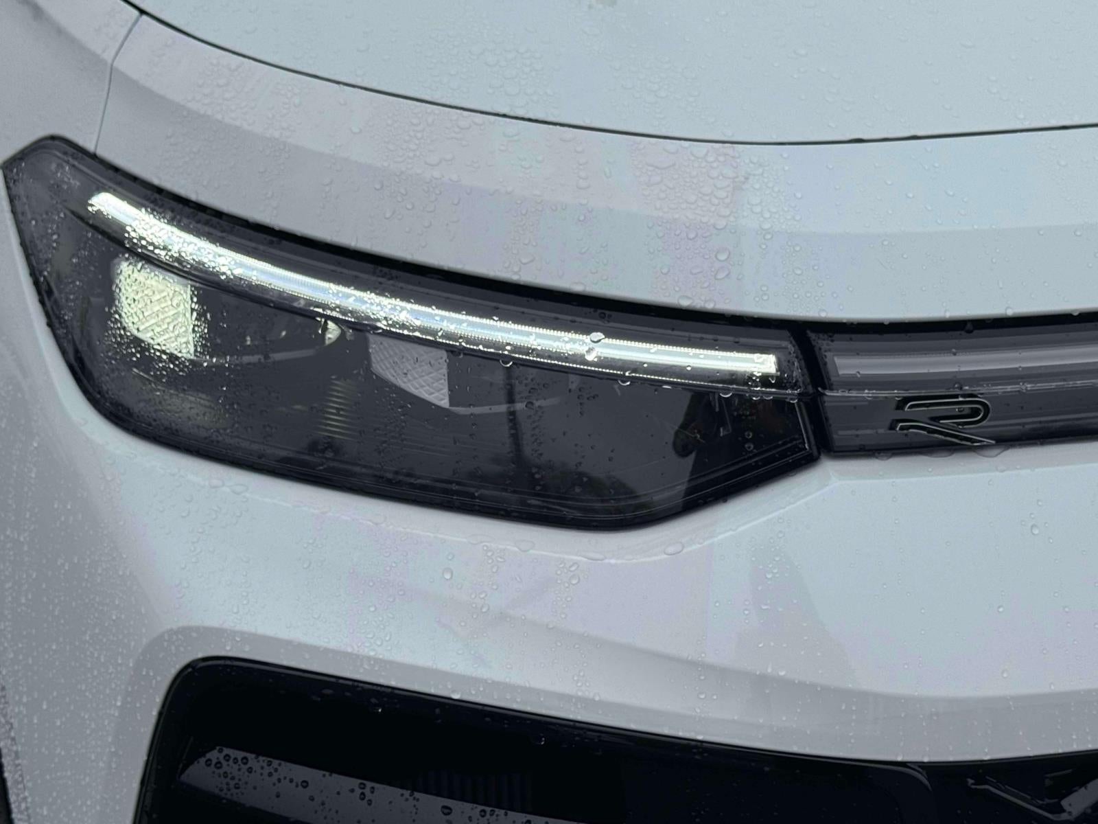 2026 Volkswagen Tiguan 2.0T SEL R-Line