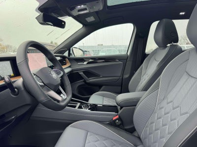 2026 Volkswagen Tiguan 2.0T SEL R-Line