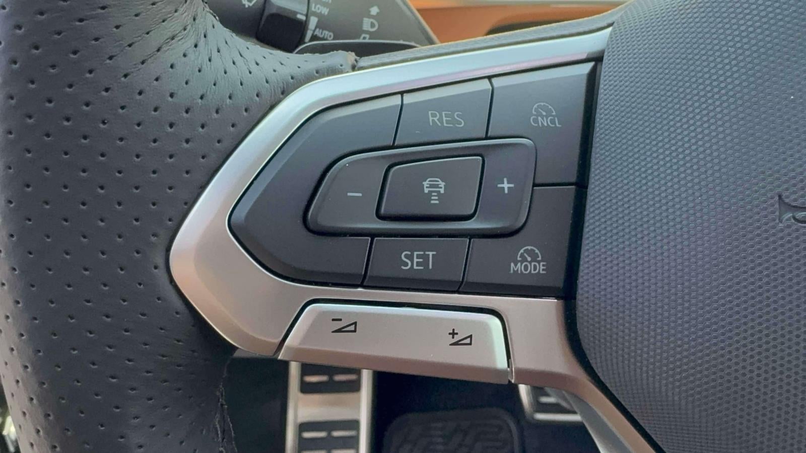 2026 Volkswagen Tiguan 2.0T SEL R-Line Turbo