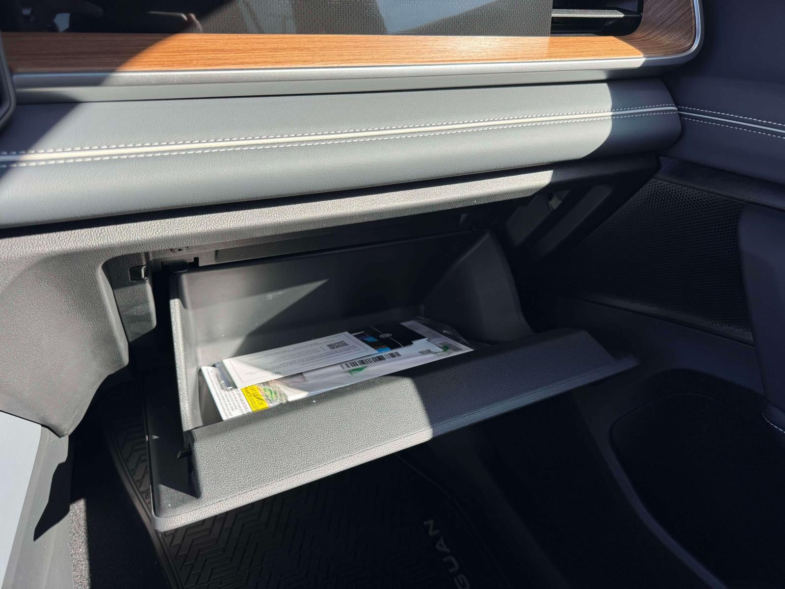 2027 Volkswagen Tiguan 2.0T SEL