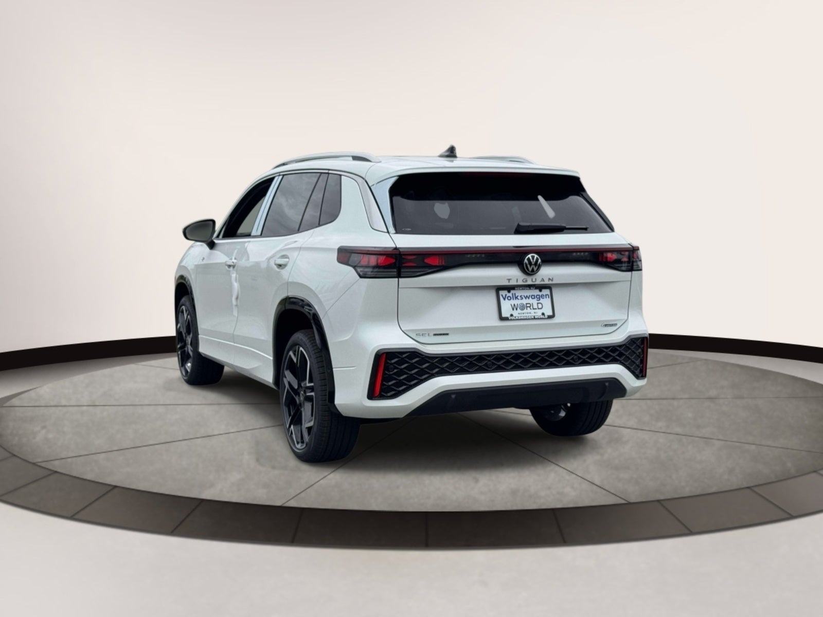 2026 Volkswagen Tiguan 2.0T SEL R-Line Turbo