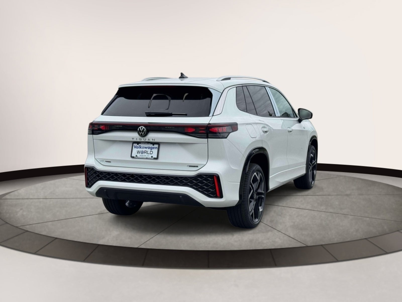 2026 Volkswagen Tiguan 2.0T SEL R-Line Turbo