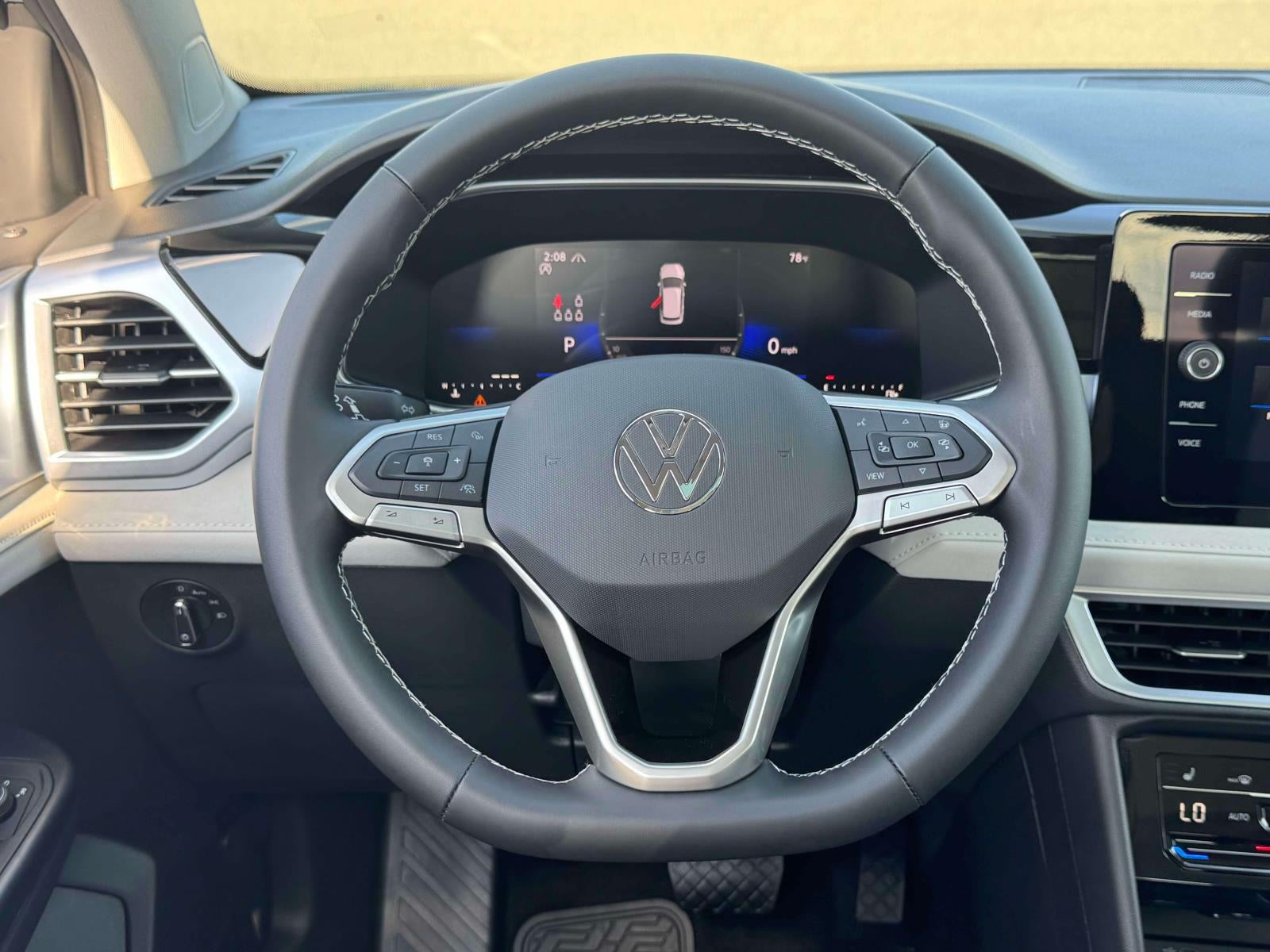 2027 Volkswagen Taos 1.5T SE