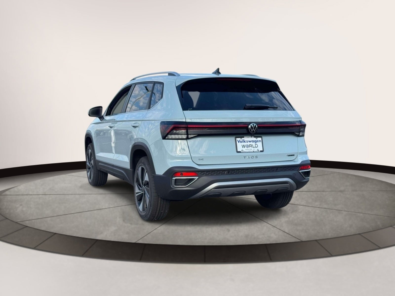 2027 Volkswagen Taos 1.5T SE