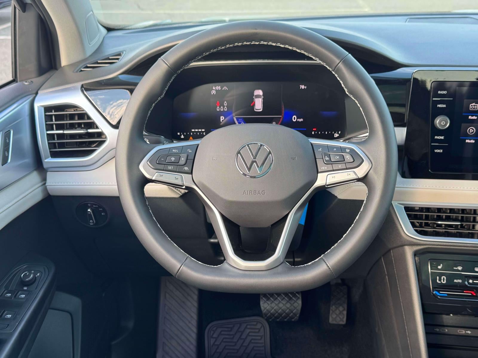 2027 Volkswagen Taos 1.5T SE