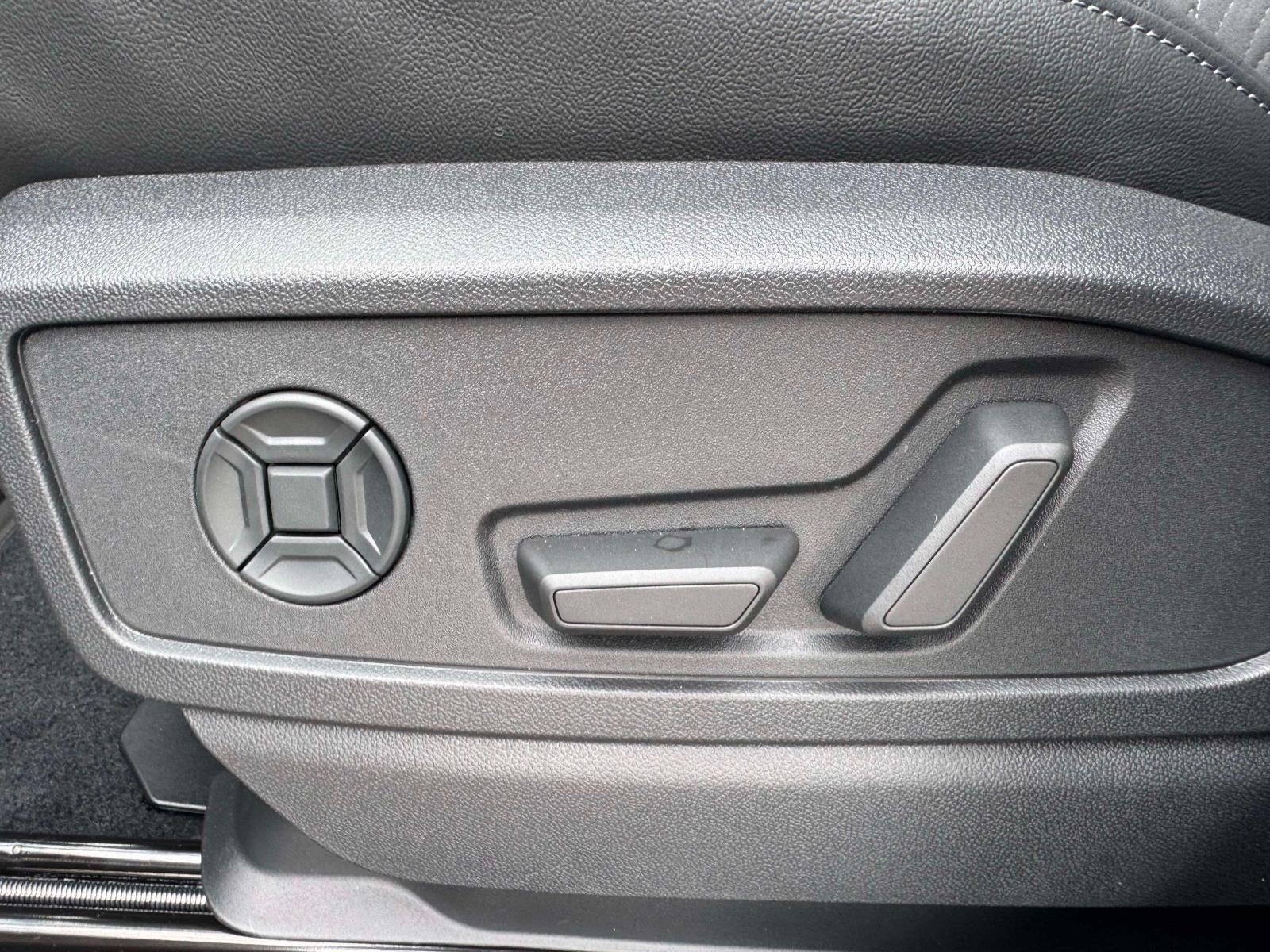 2026 Audi SQ5 Premium