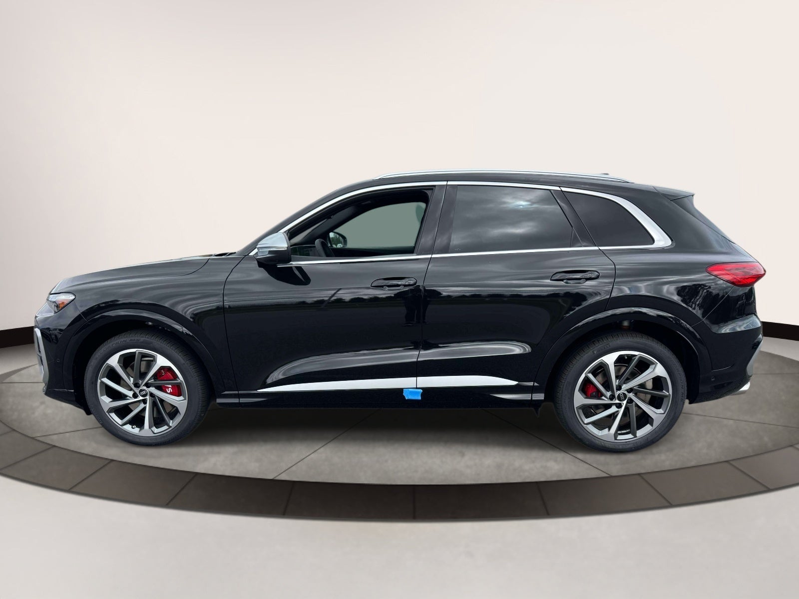 2026 Audi SQ5 Premium