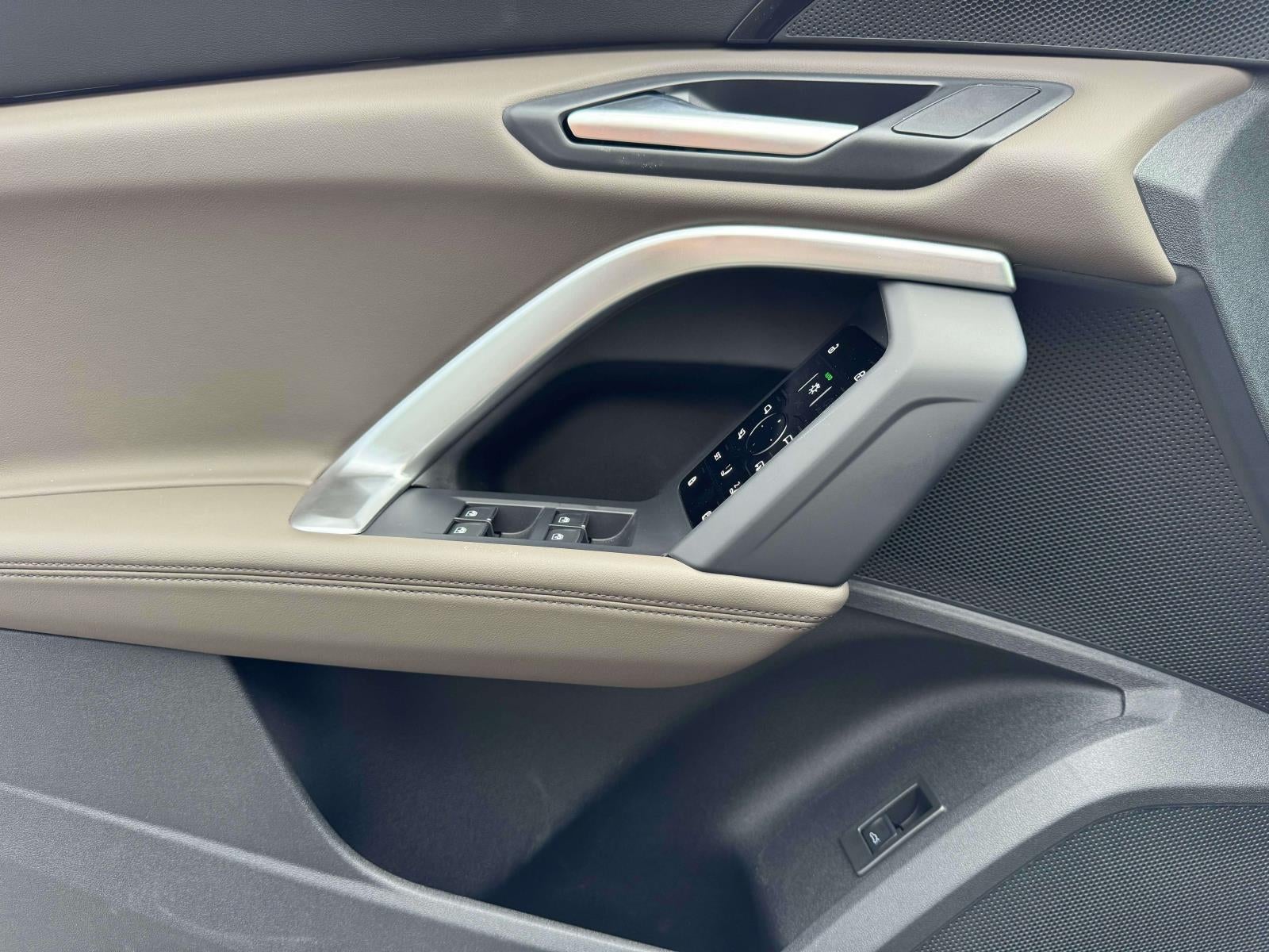 2025 Audi Q5 Premium