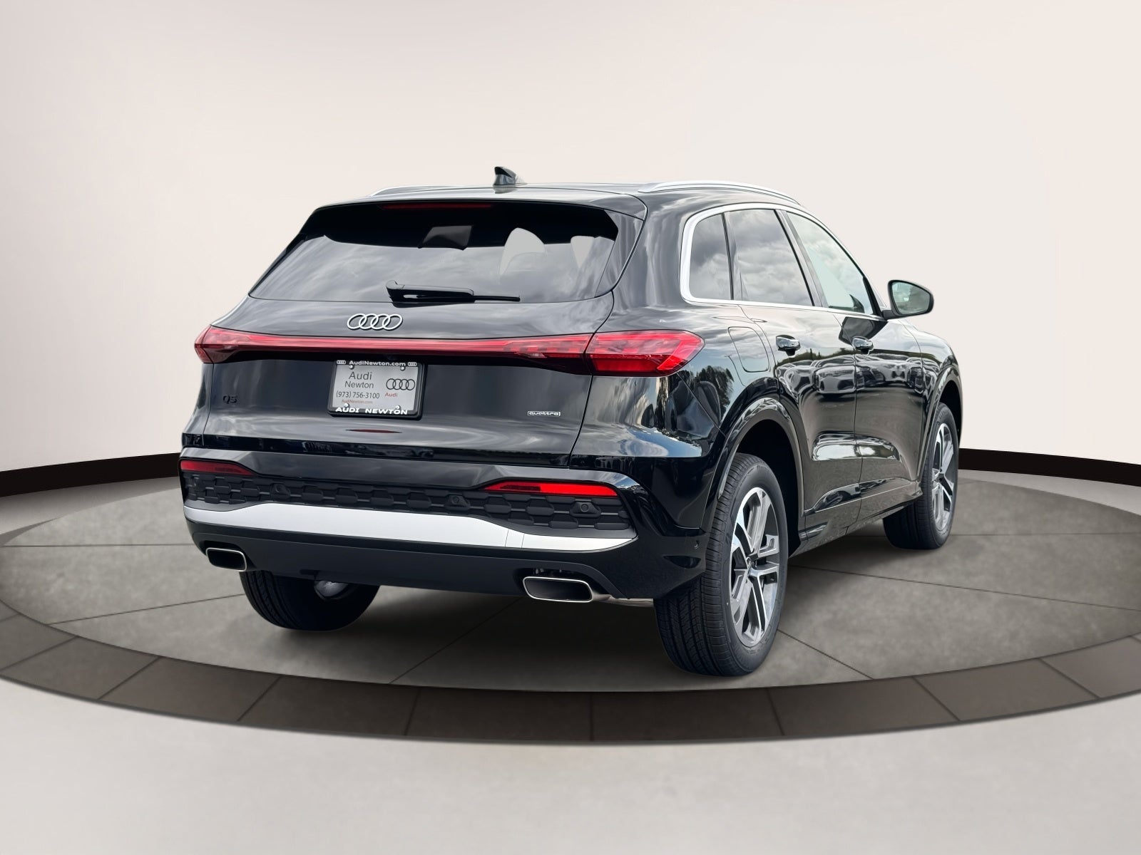 2025 Audi Q5 Premium