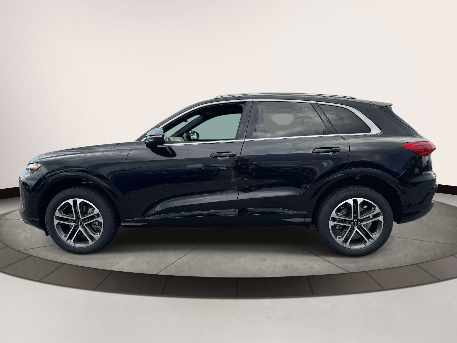 2025 Audi Q5 Premium