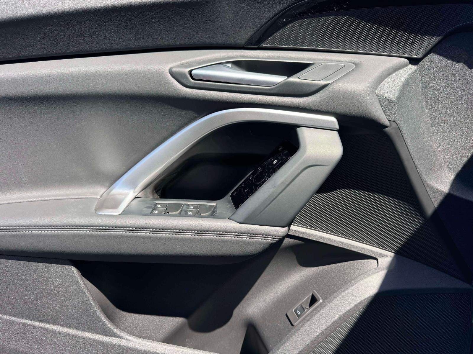 2025 Audi Q5 Premium