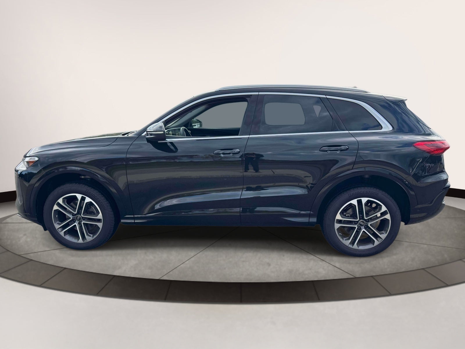 2025 Audi Q5 Premium