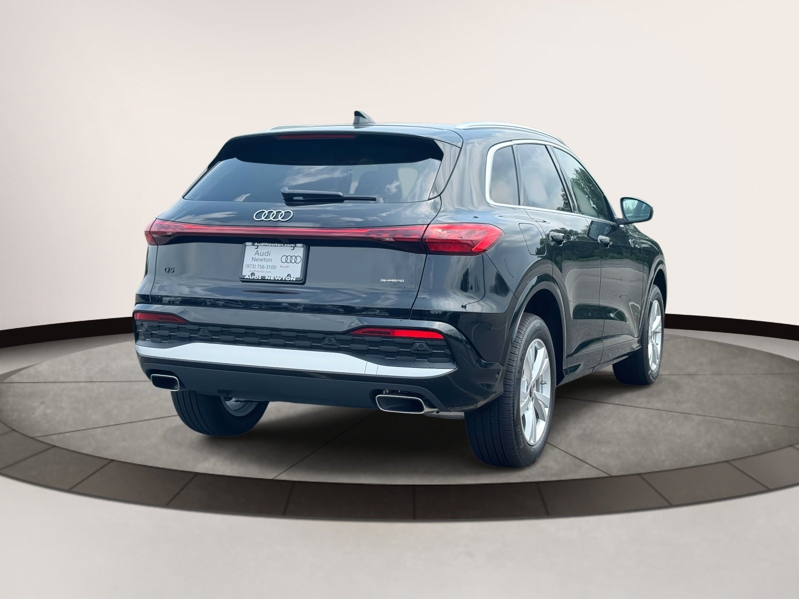 2025 Audi Q5 Premium