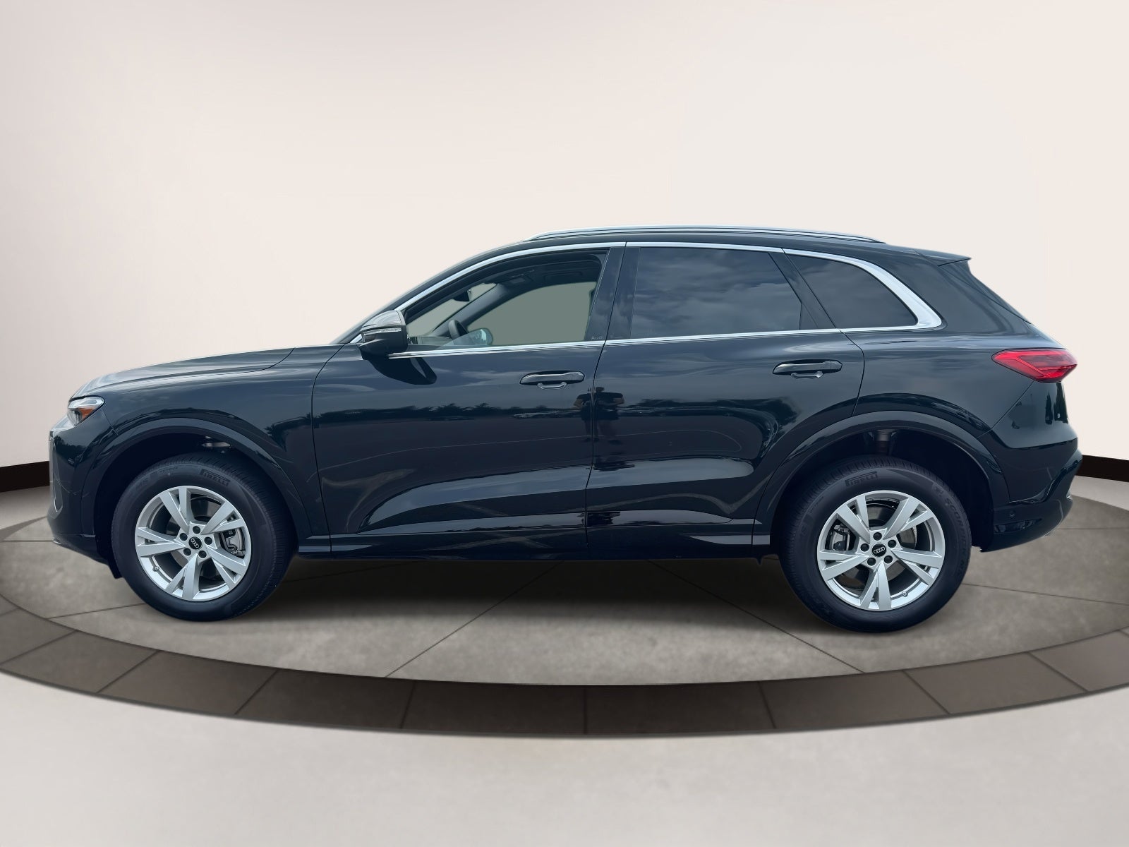 2025 Audi Q5 Premium