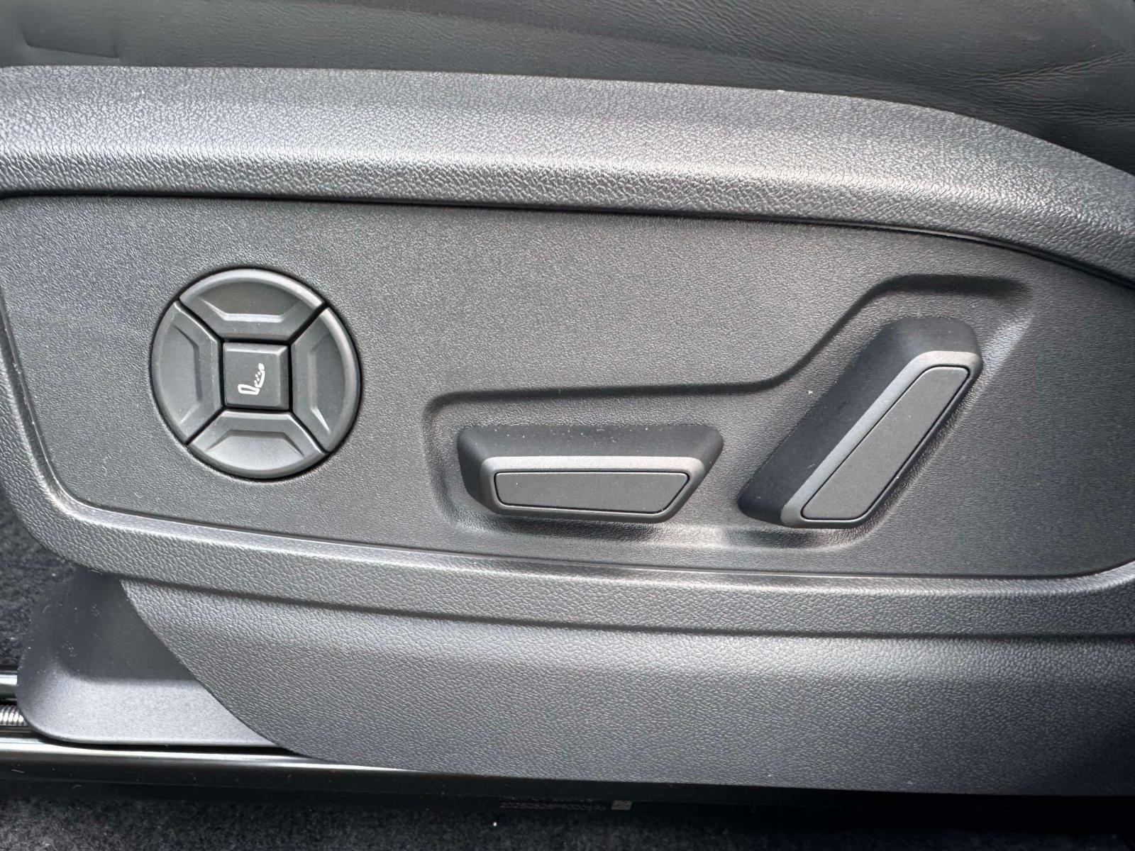 2025 Audi SQ5 3.0T Premium Plus