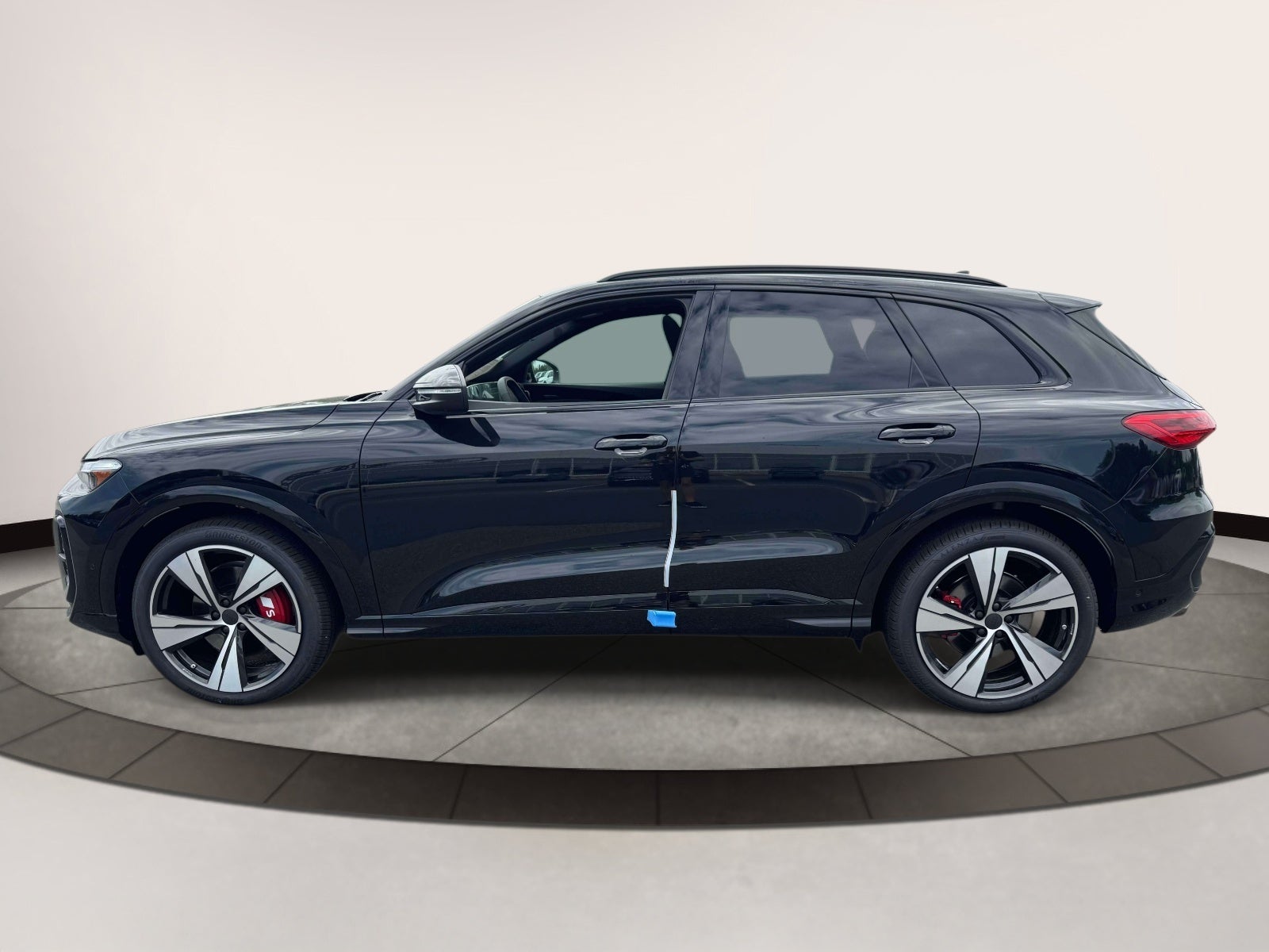 2026 Audi SQ5 Premium Plus