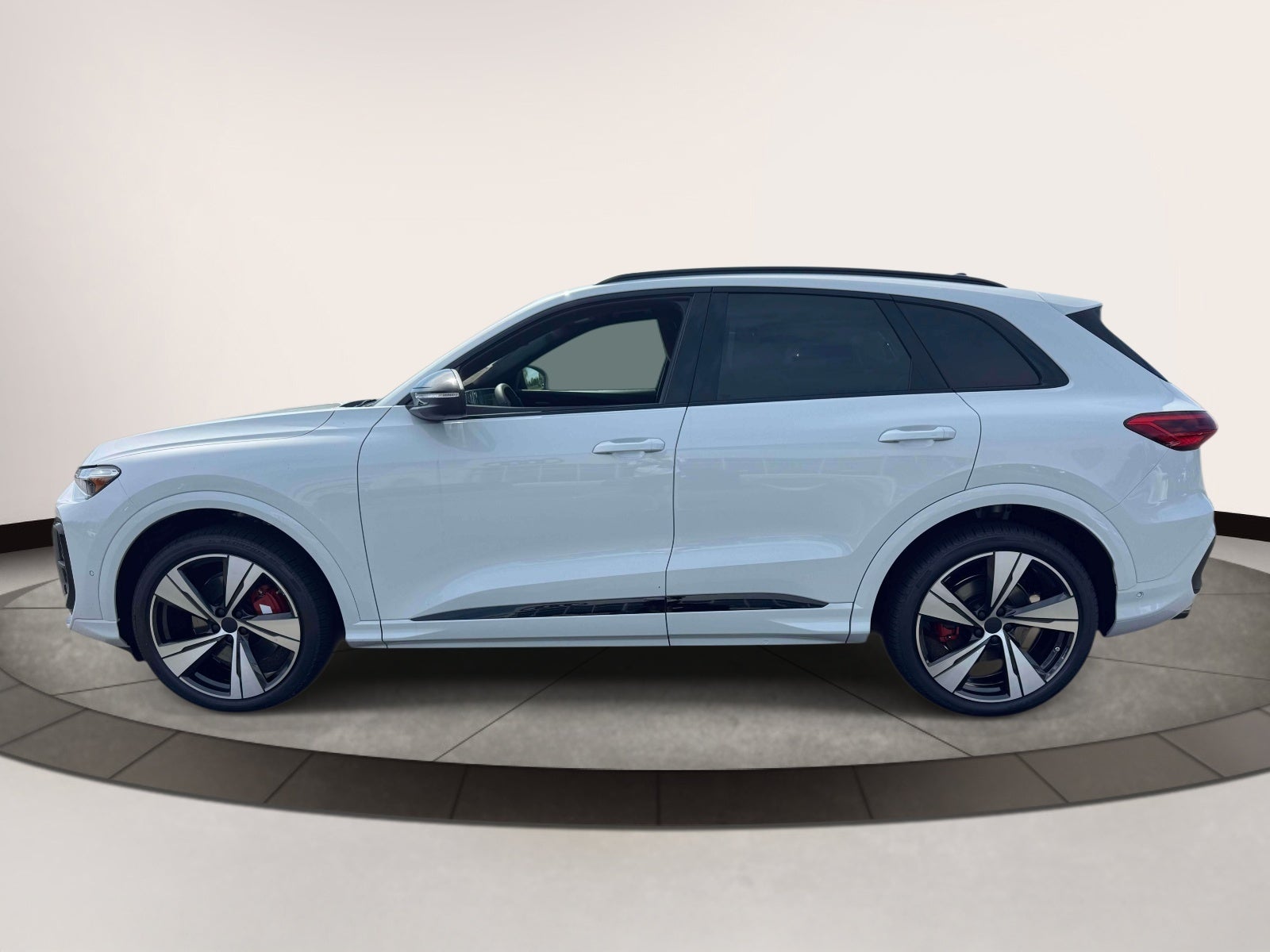 2026 Audi SQ5 Premium Plus