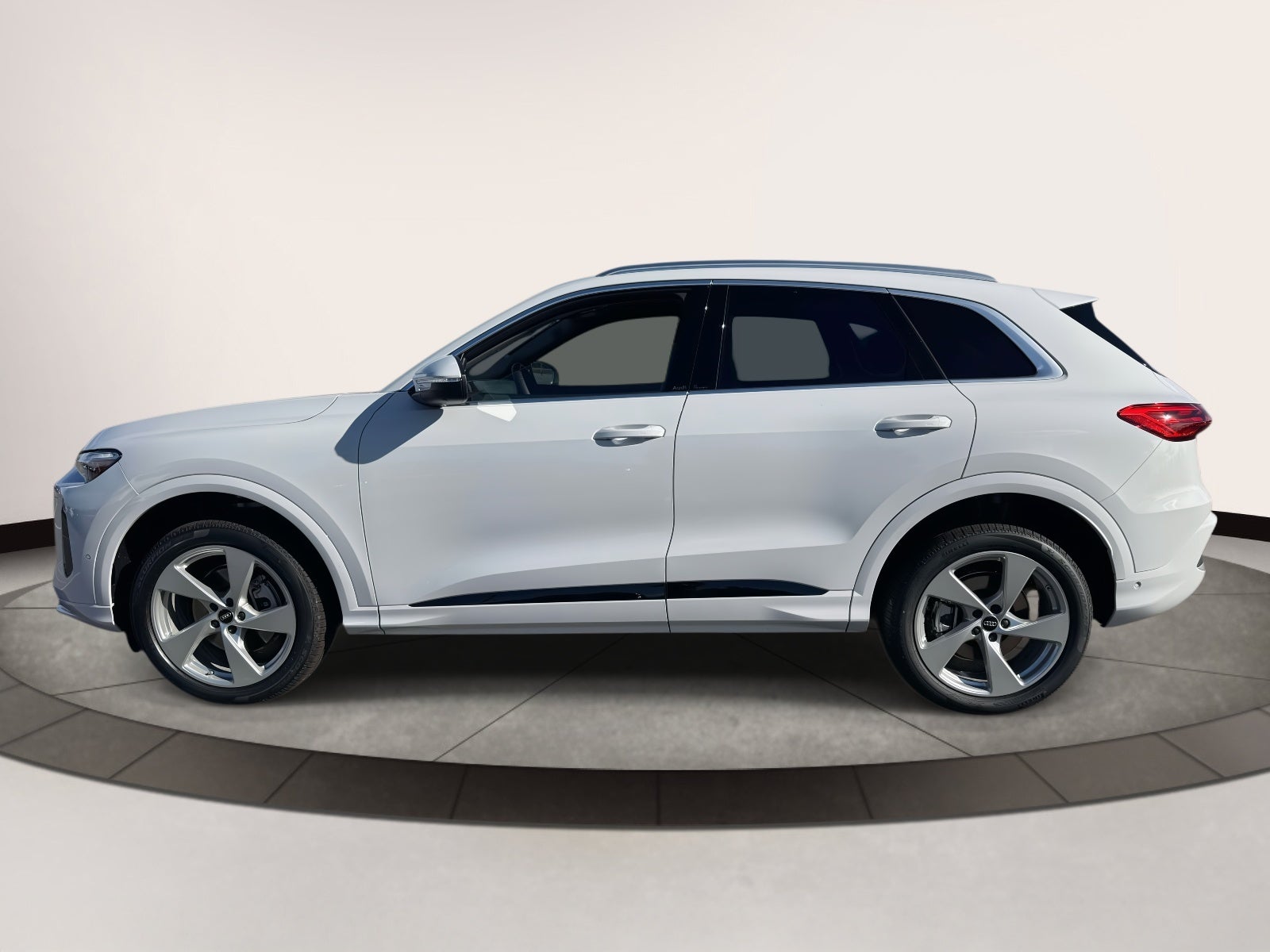 2025 Audi Q5 2.0T Premium Plus