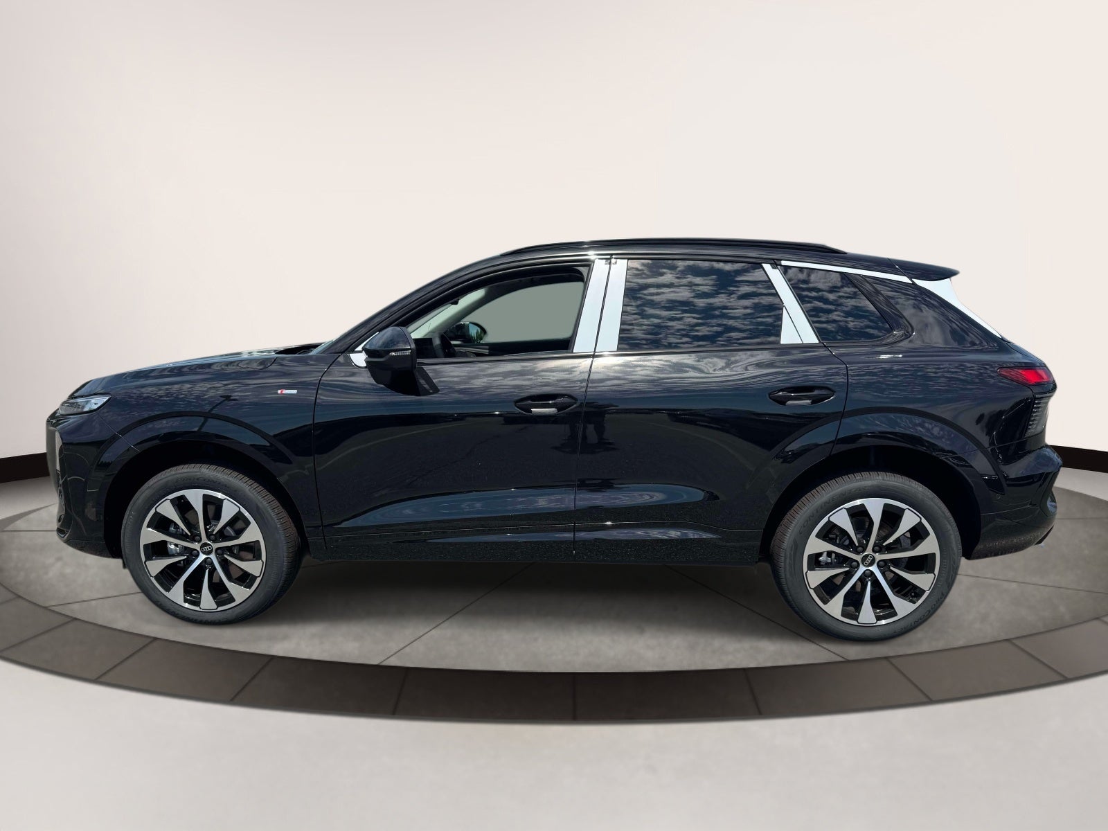 2026 Audi Q3 S line