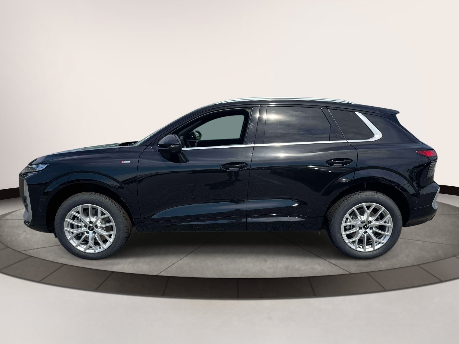 2026 Audi Q3 S line