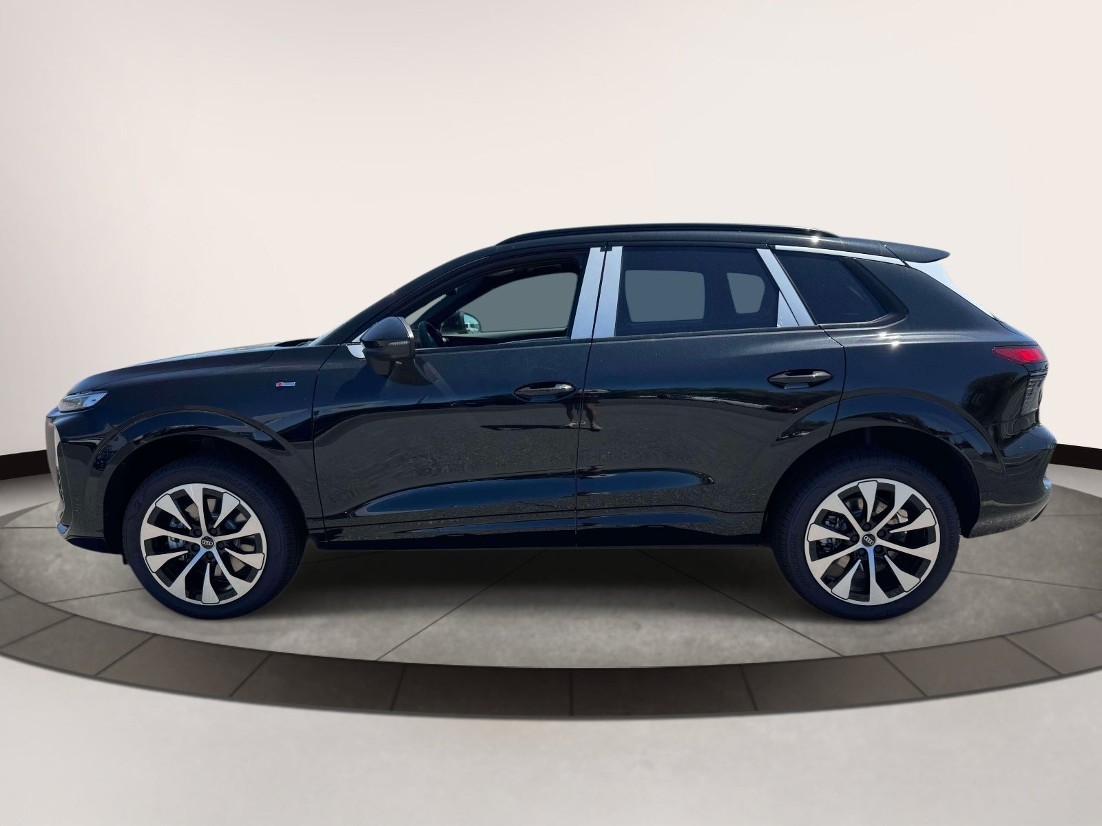 2026 Audi Q3 S line