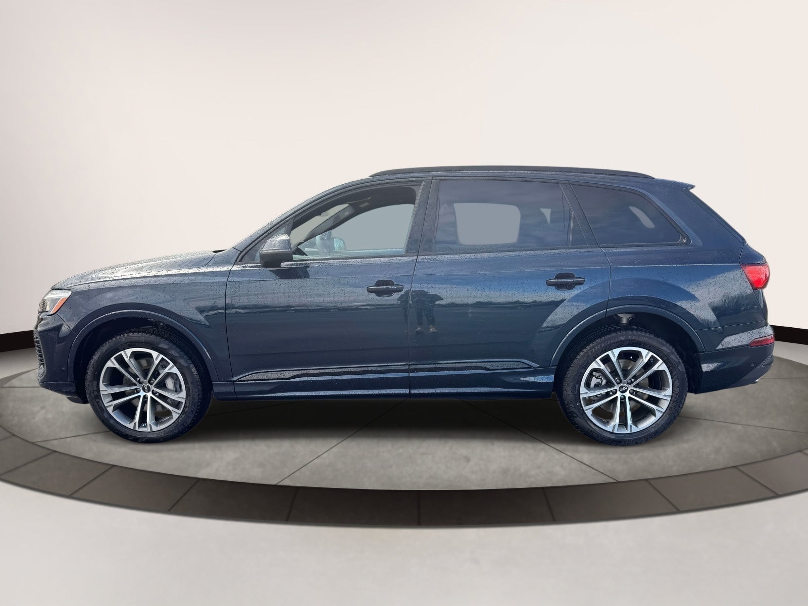 2026 Audi Q7 45 Premium