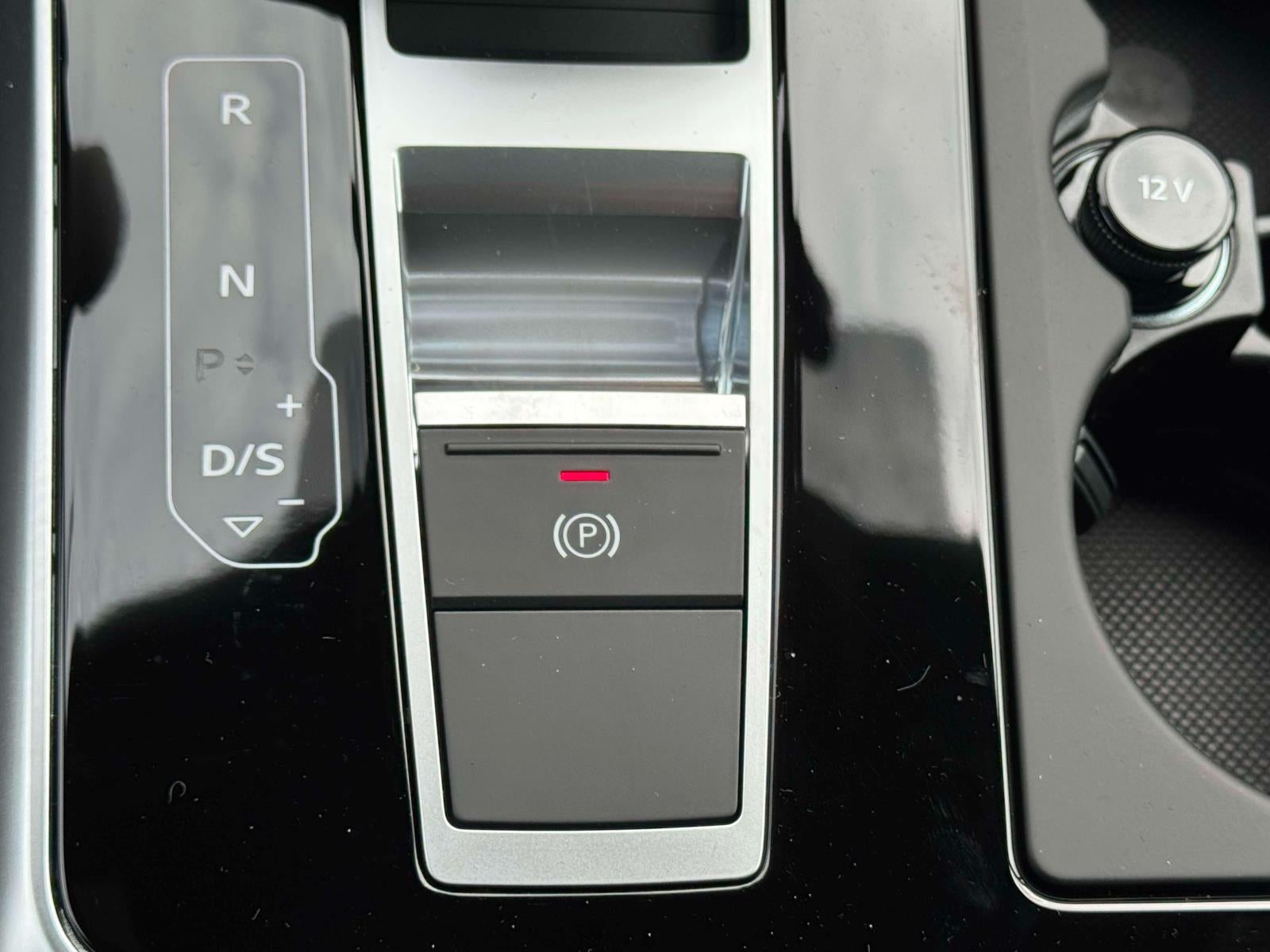 2026 Audi Q7 45 Premium