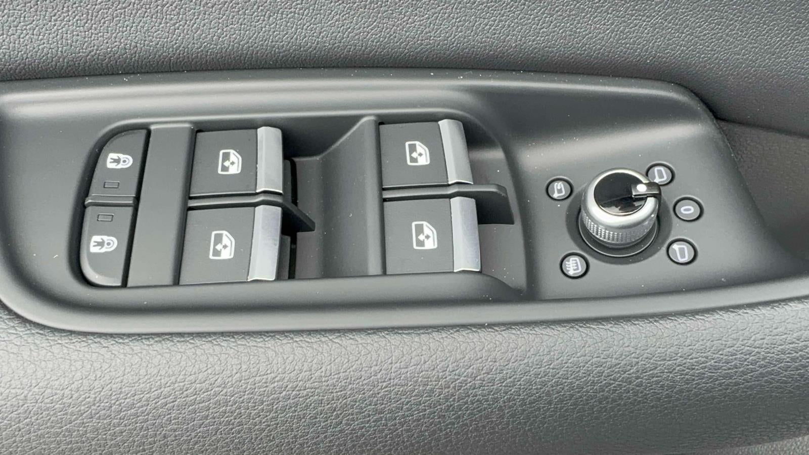 2026 Audi Q7 45 Premium