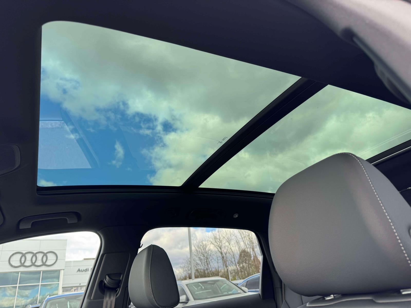 2026 Audi Q7 45 Premium