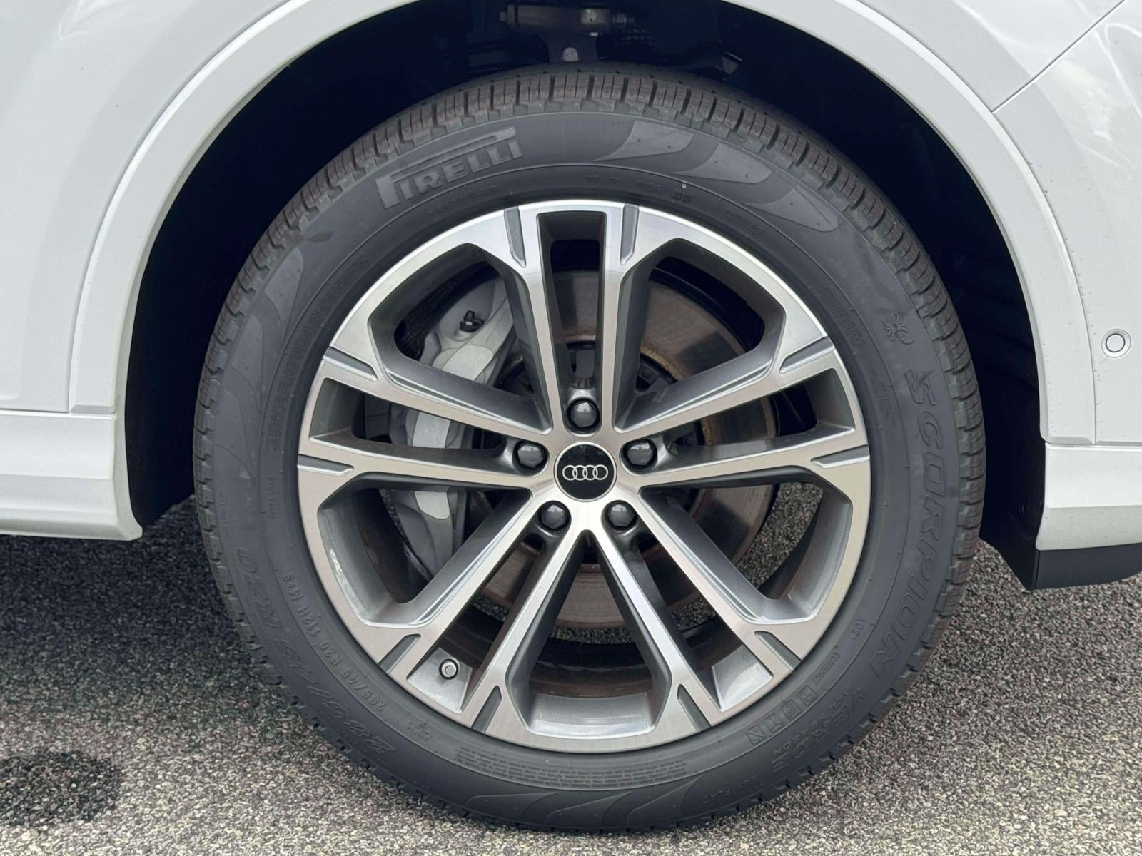 2026 Audi Q7 45 Premium