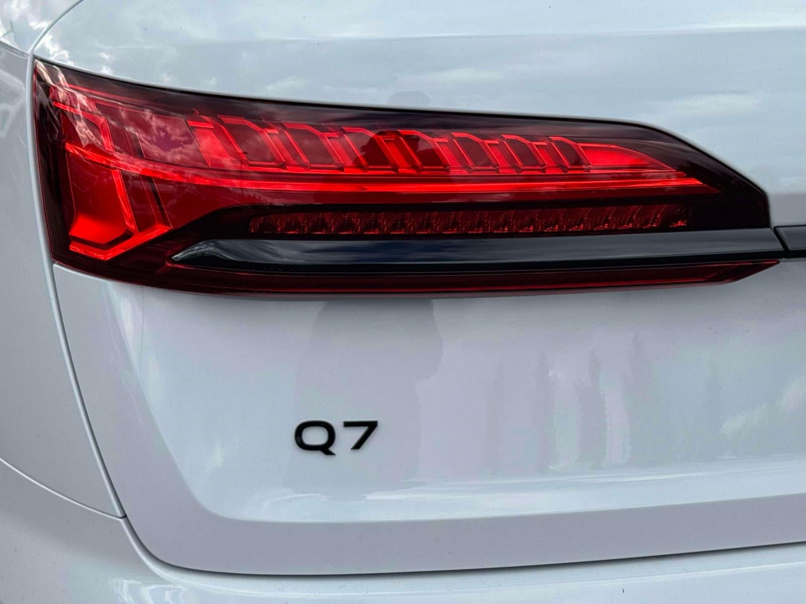 2026 Audi Q7 45 Premium