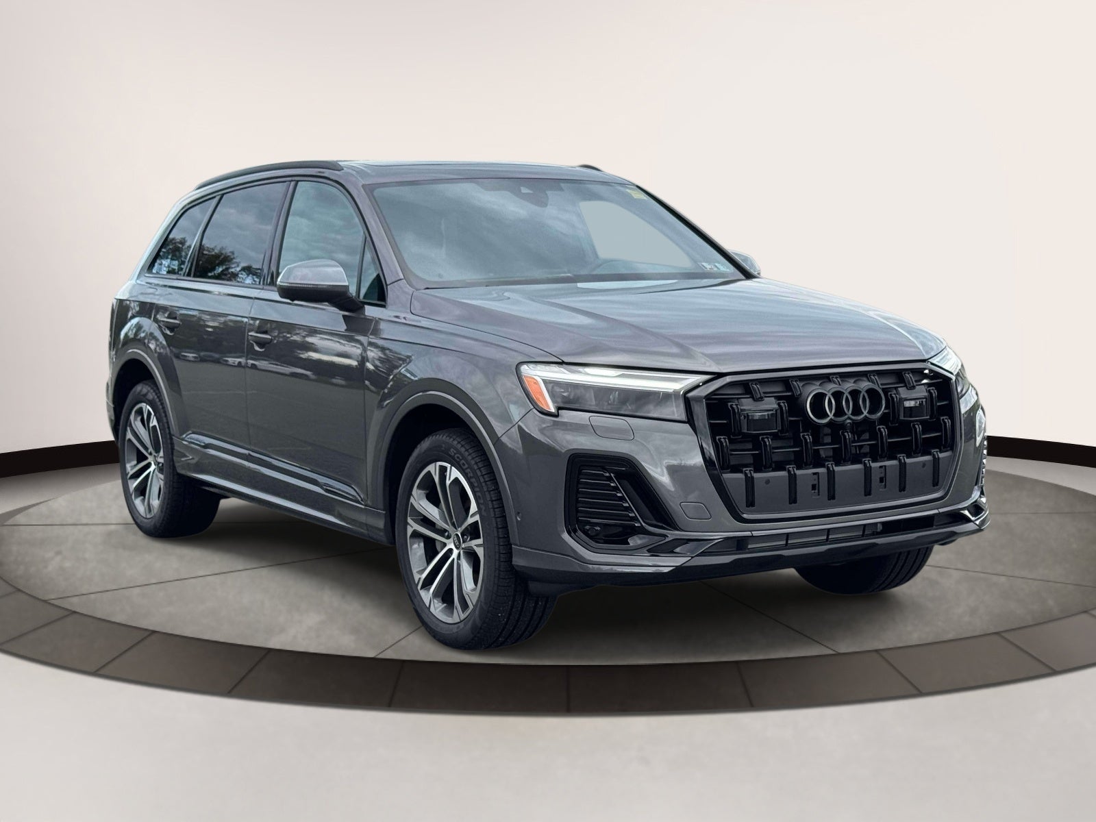 2026 Audi Q7 45 Premium