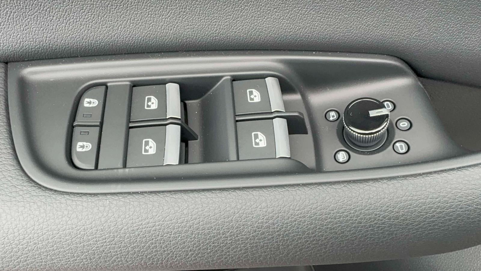 2026 Audi Q7 45 Premium