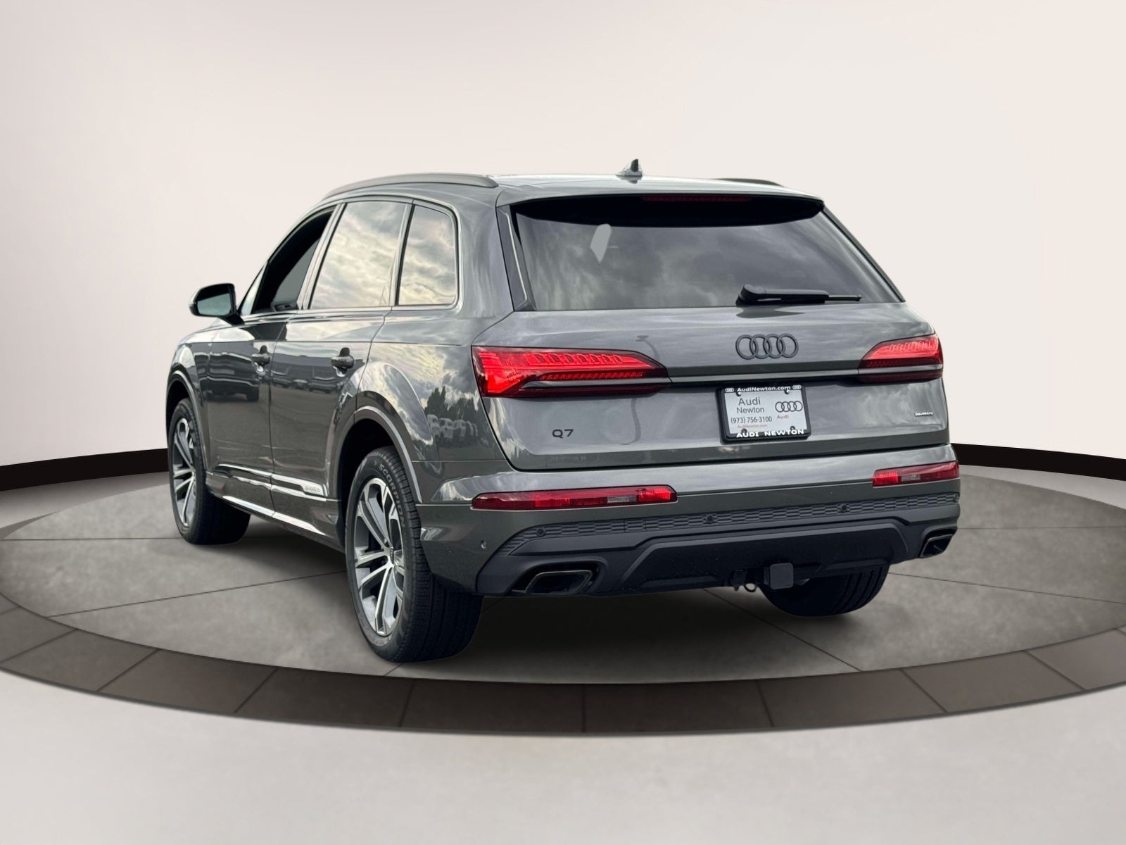 2026 Audi Q7 45 Premium