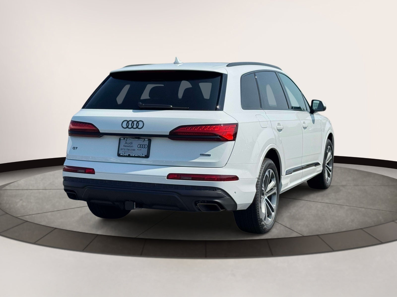 2026 Audi Q7 45 Premium