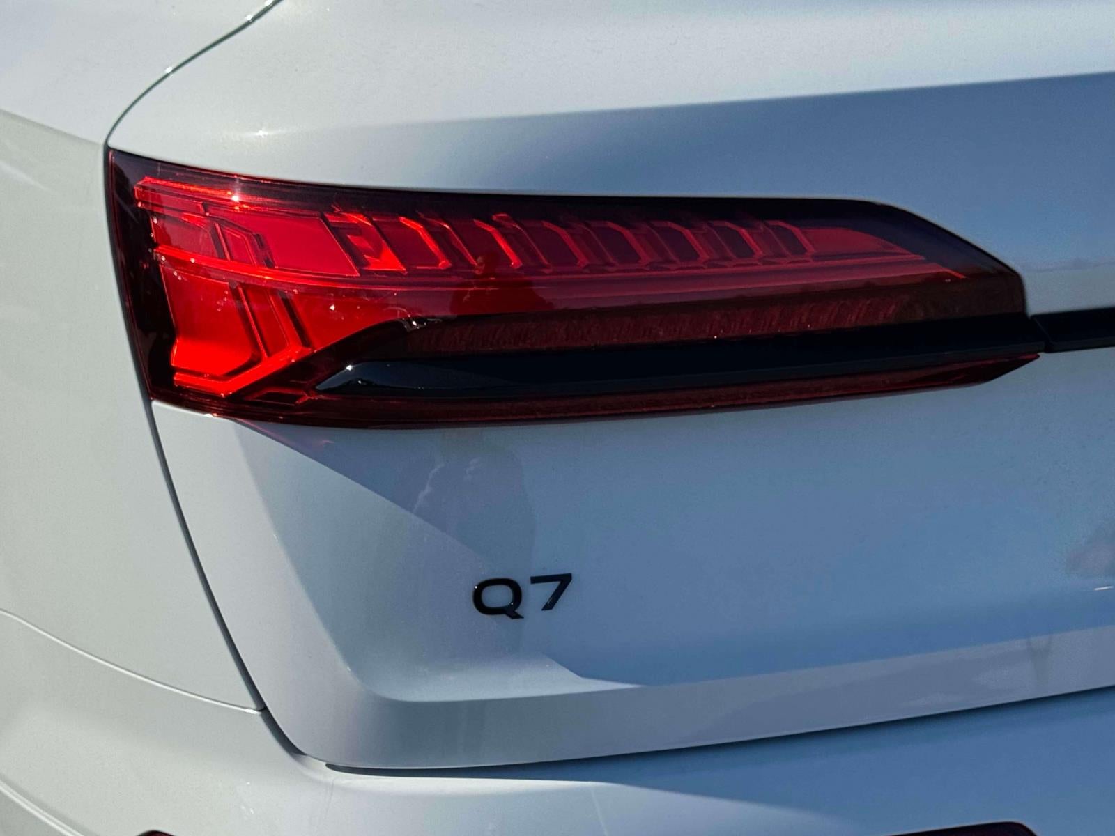 2026 Audi Q7 45 Premium