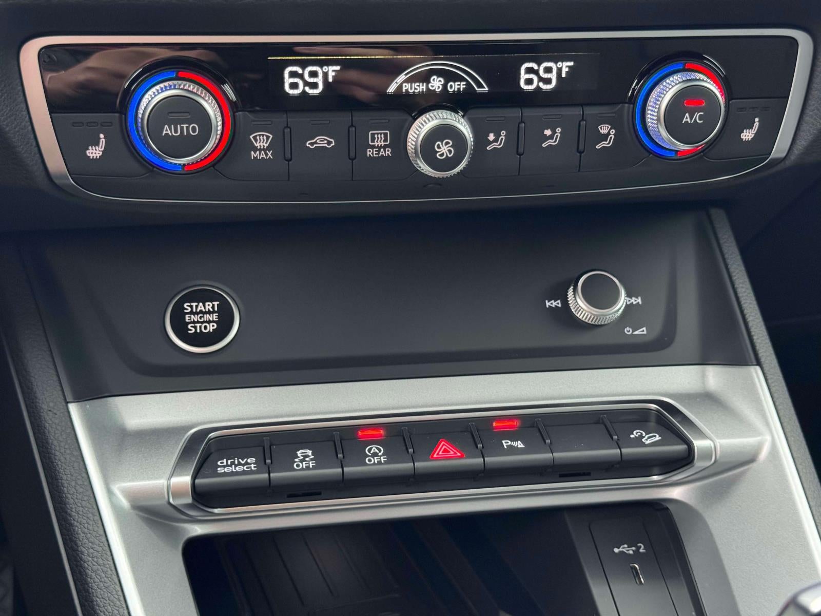 2025 Audi Q3 Premium