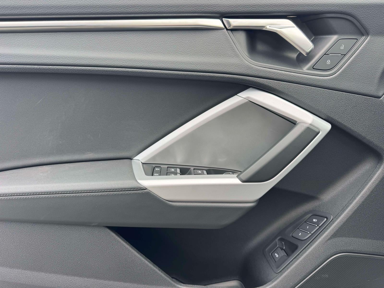 2025 Audi Q3 Premium