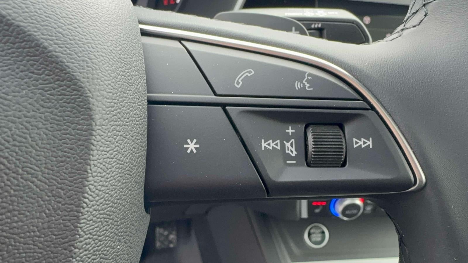 2025 Audi Q3 Premium