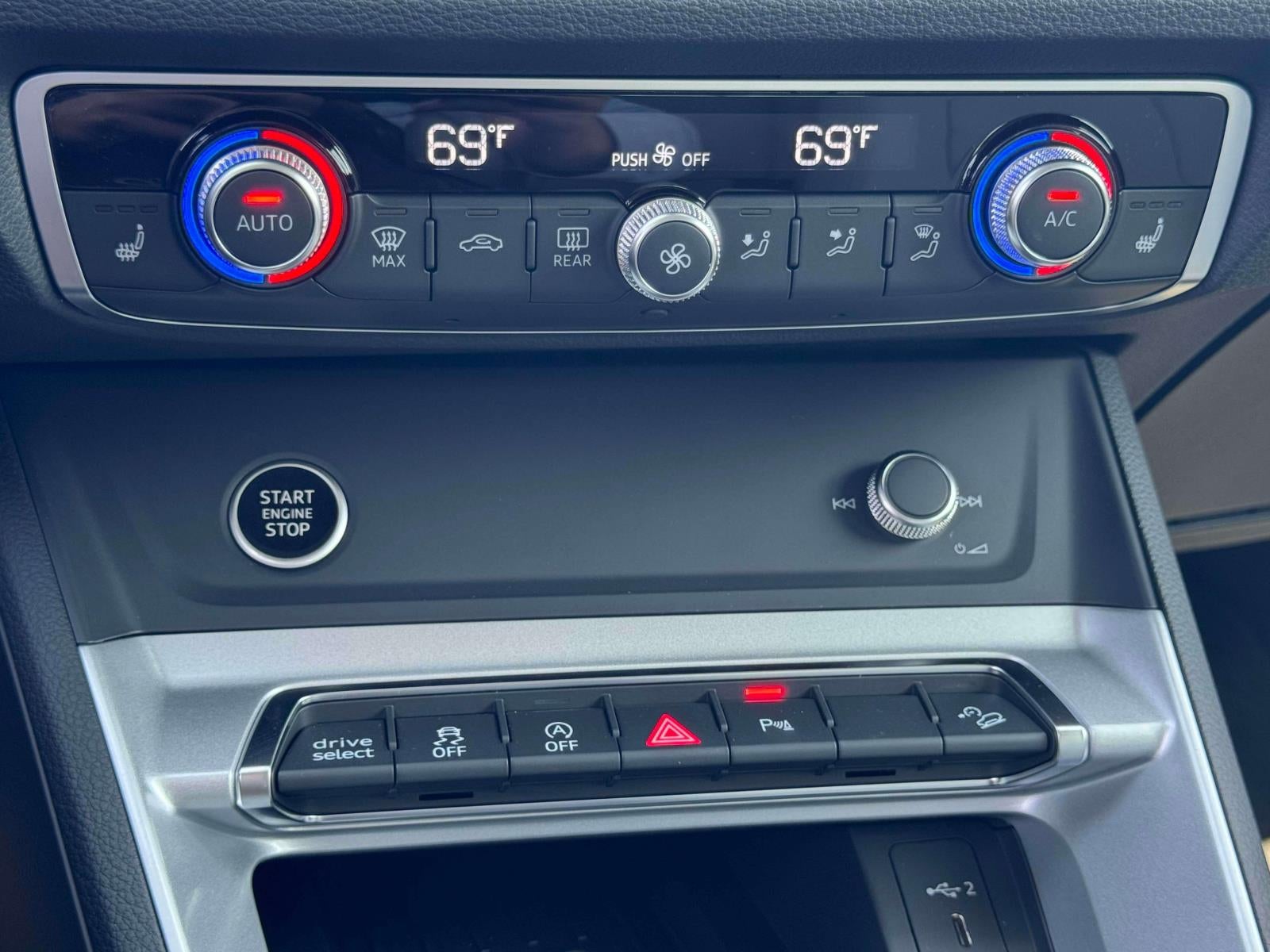 2025 Audi Q3 Premium