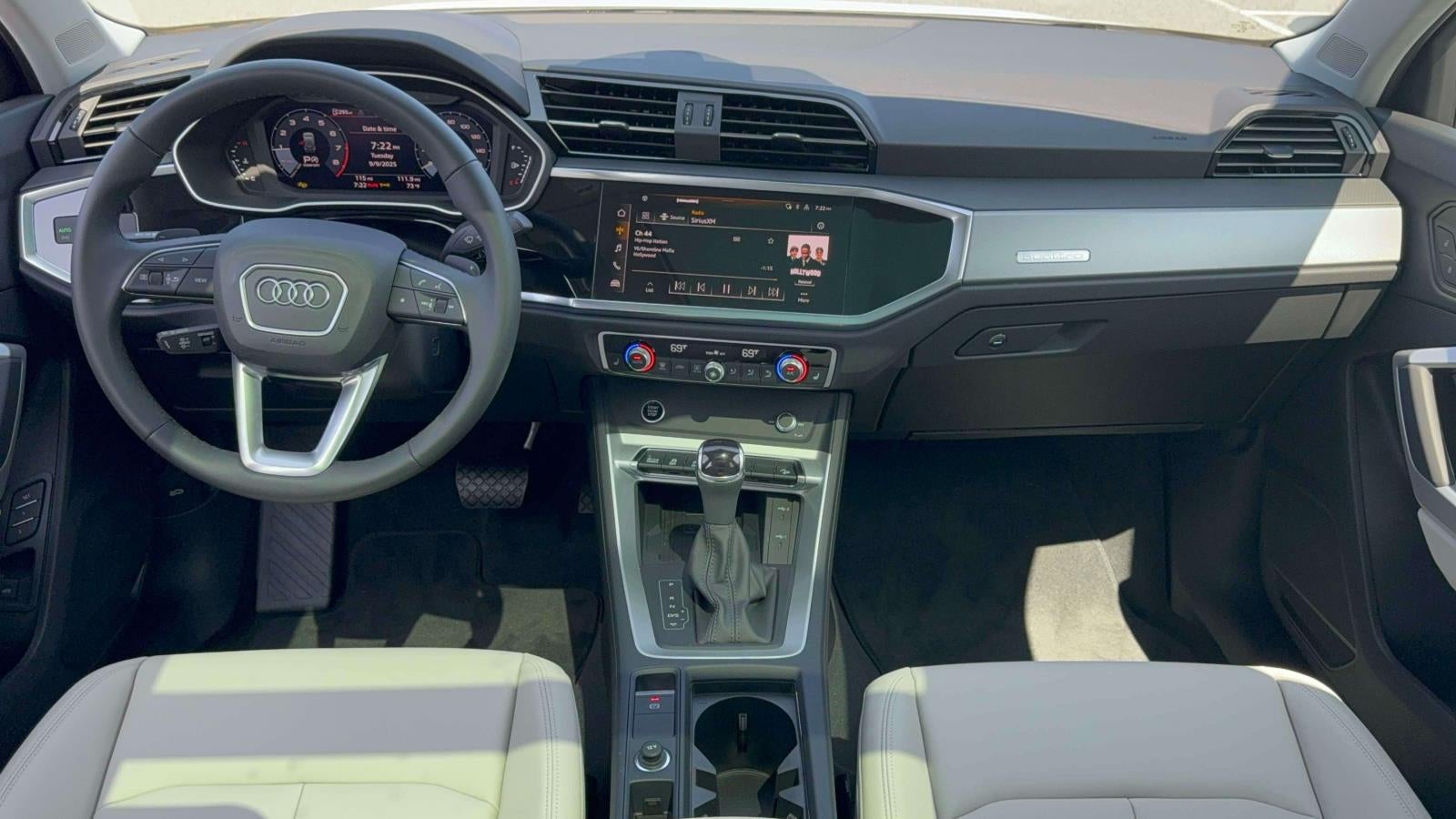 2025 Audi Q3 Premium