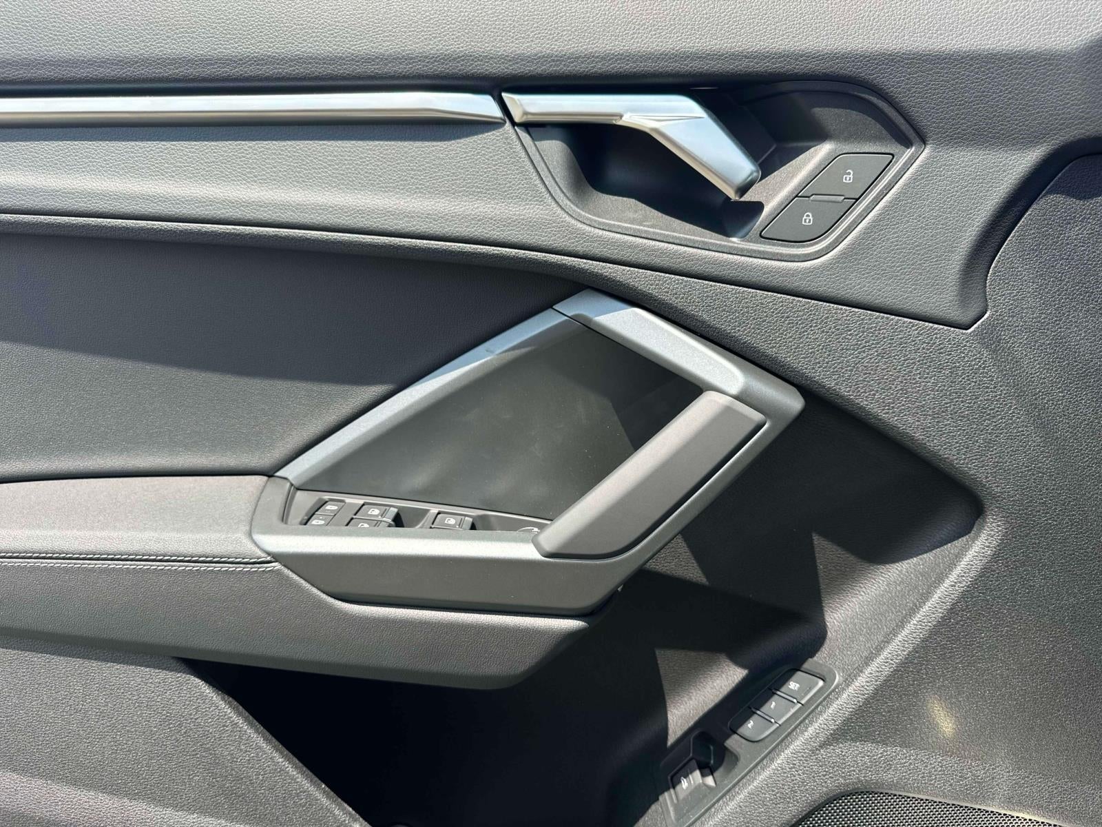 2025 Audi Q3 Premium