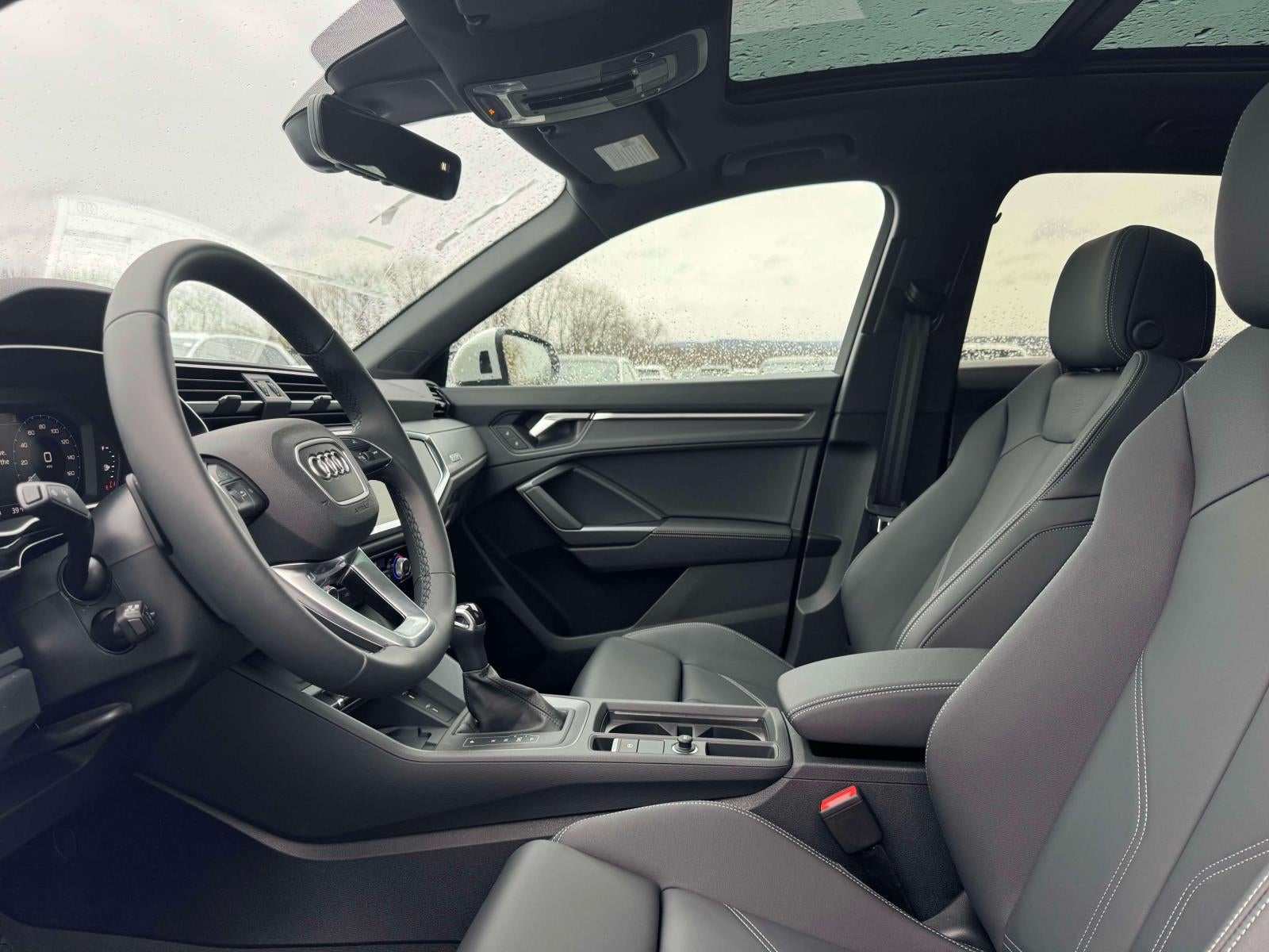 2025 Audi Q3 Premium