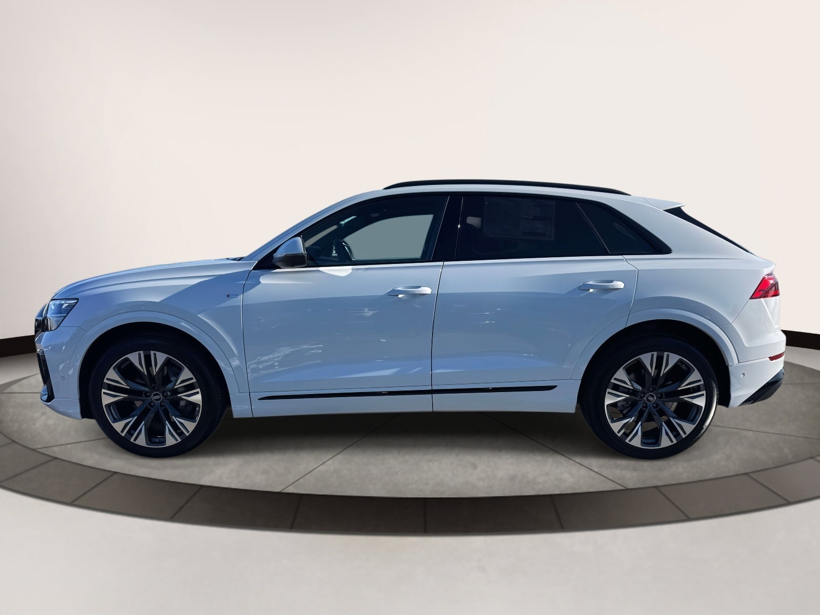 2026 Audi Q8 Premium Plus
