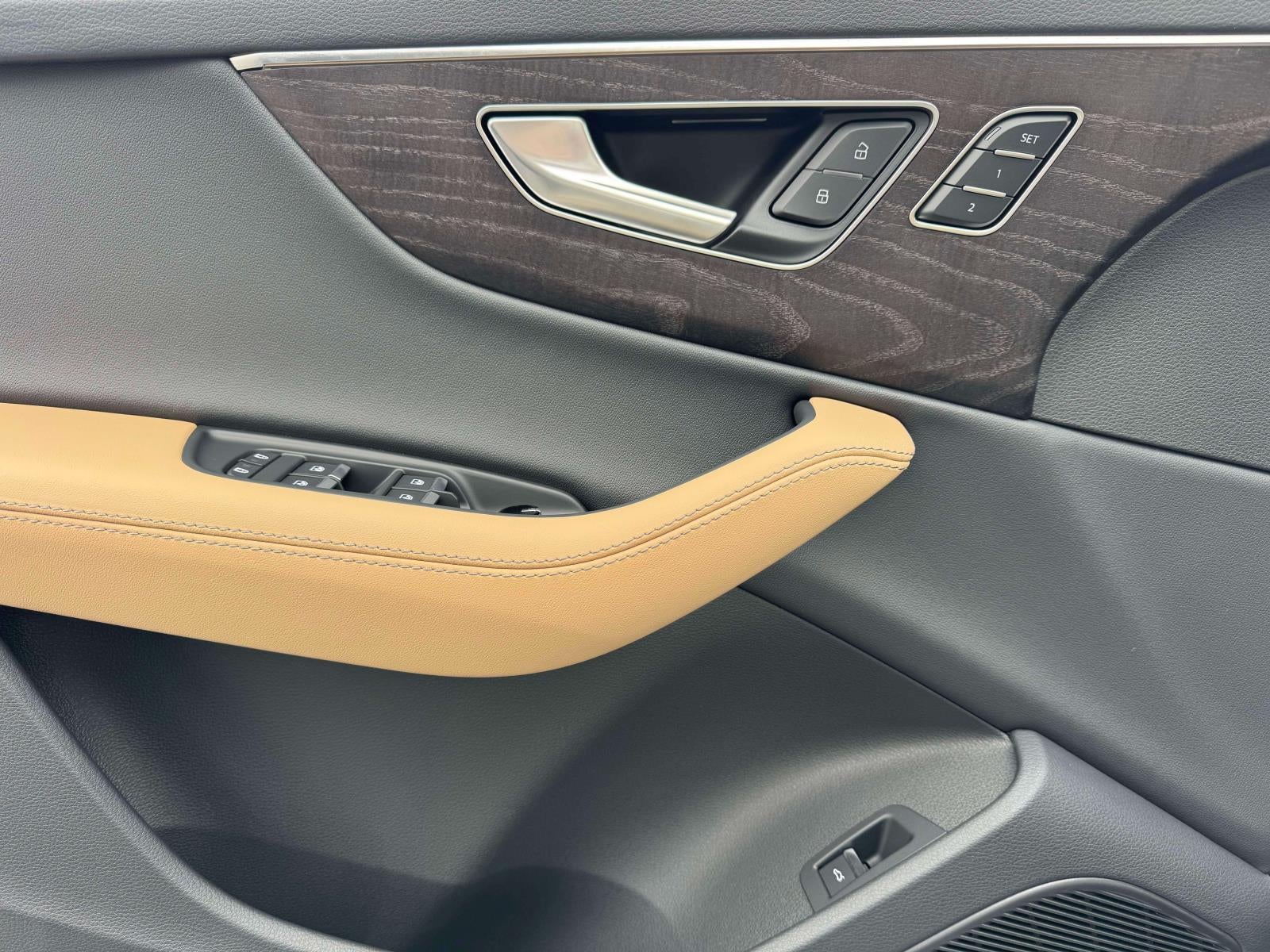 2026 Audi Q7 45 Premium Plus