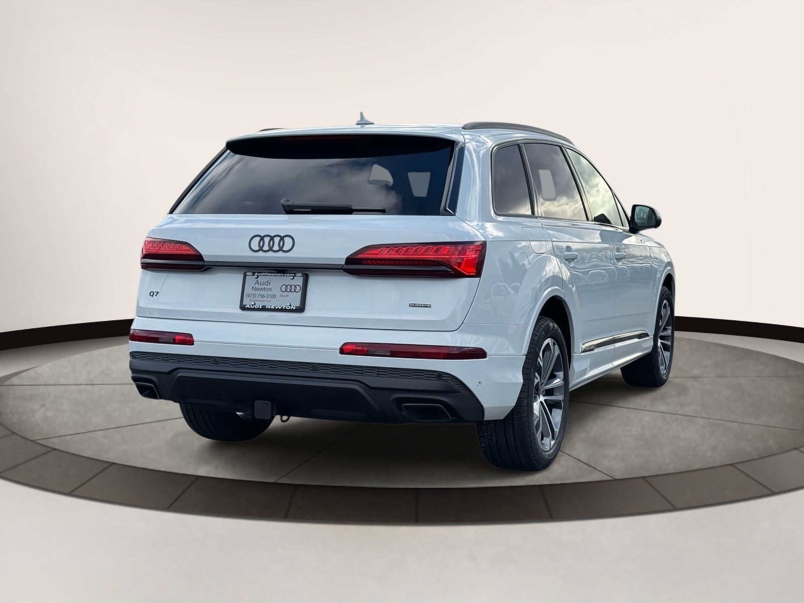 2026 Audi Q7 45 Premium Plus