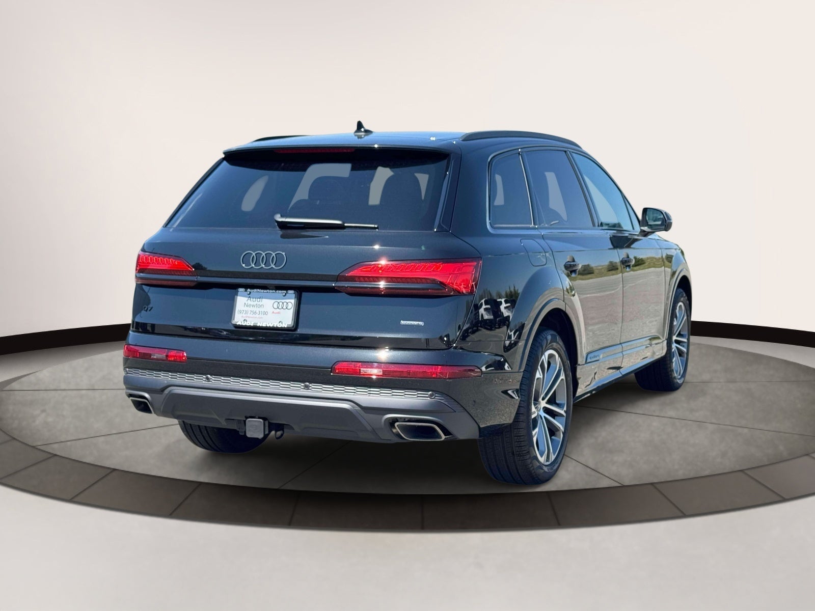 2026 Audi Q7 45 Premium Plus