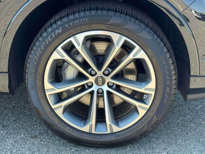 2026 Audi Q7 45 Premium Plus